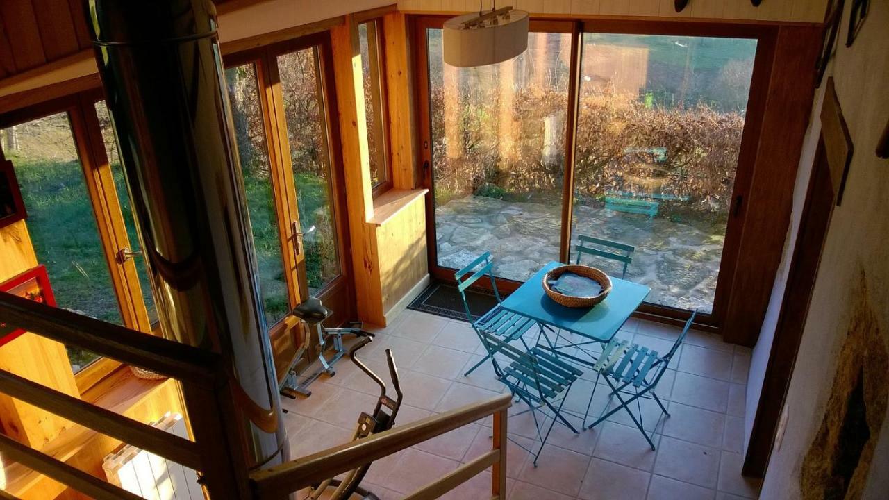 Gite " Oree Des Bois" Vertolaye Экстерьер фото